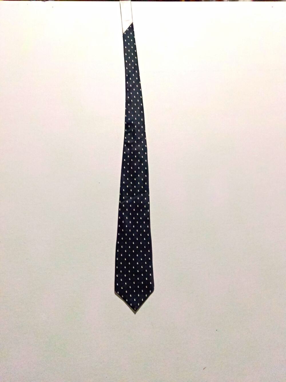 Tommy Hilfiger Men's Navy/White Polka Dot 100% Silk Tie with Logo Accent